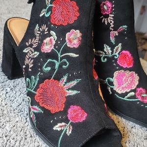 (SOLD) Floral Booty Heels